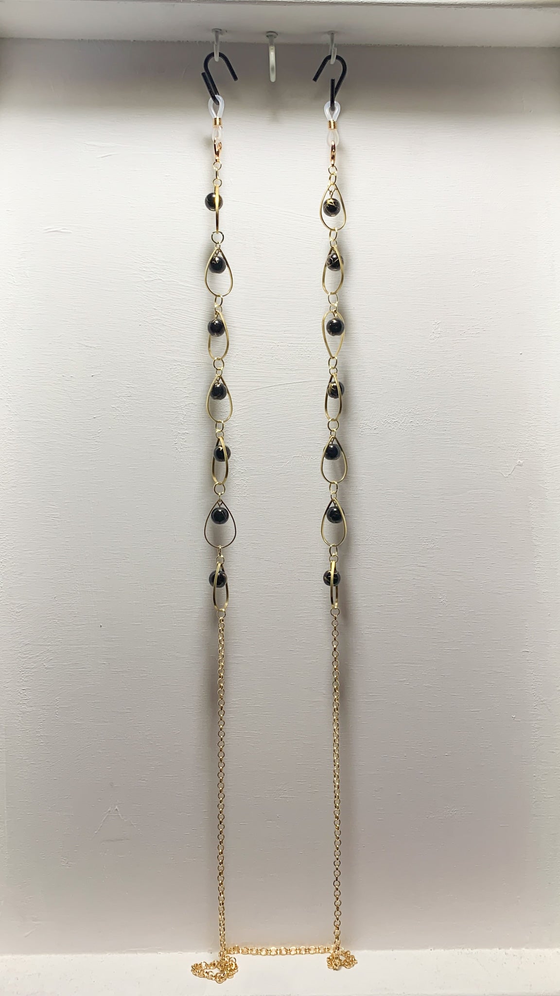 Renaissance Tears (Opaque) Eyeglass Chains